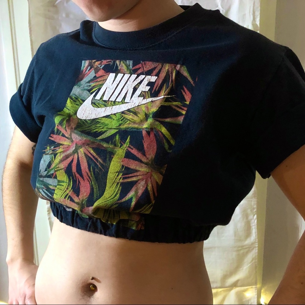 Reworked Vintage Nike Crop-Top